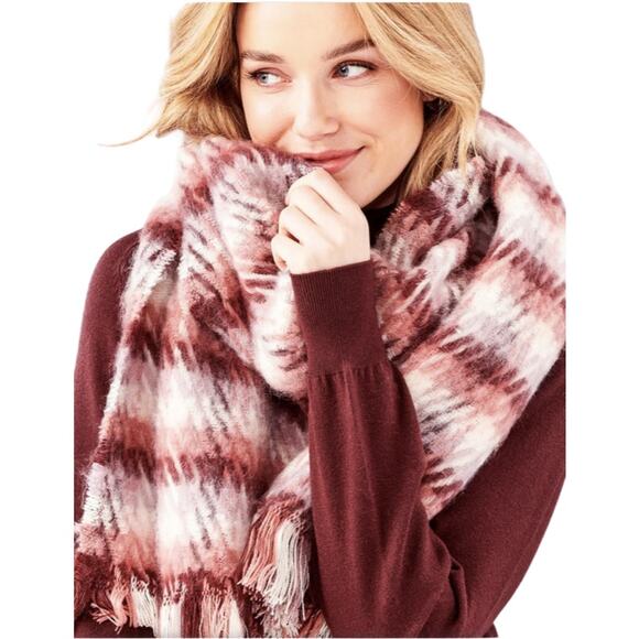 Charlie Paige Red Pink White Fringe Scarf Soft Warm 100% Polyester NEW Tags - Picture 2 of 13